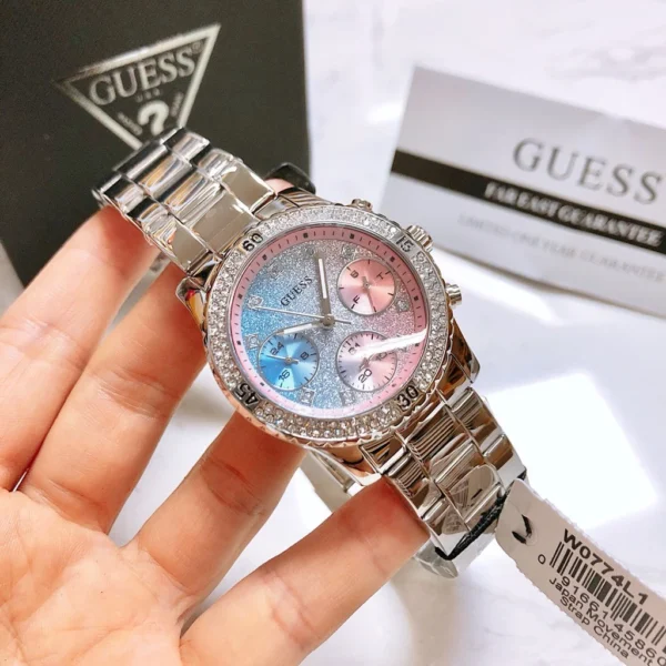 นาฬิกาข้อมือสแตนเลสสำหรับสตรี แบรนด์ Guess